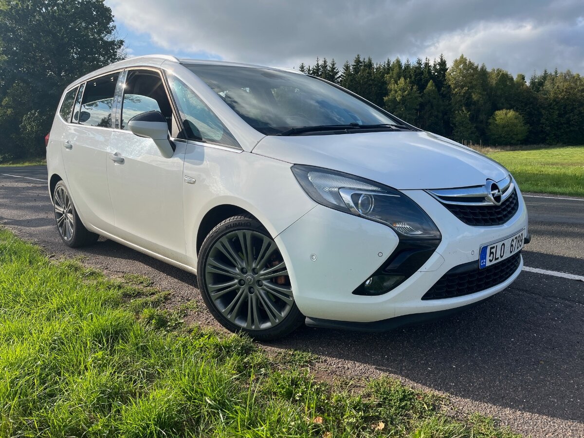 Opel Zafira Tourer - 4