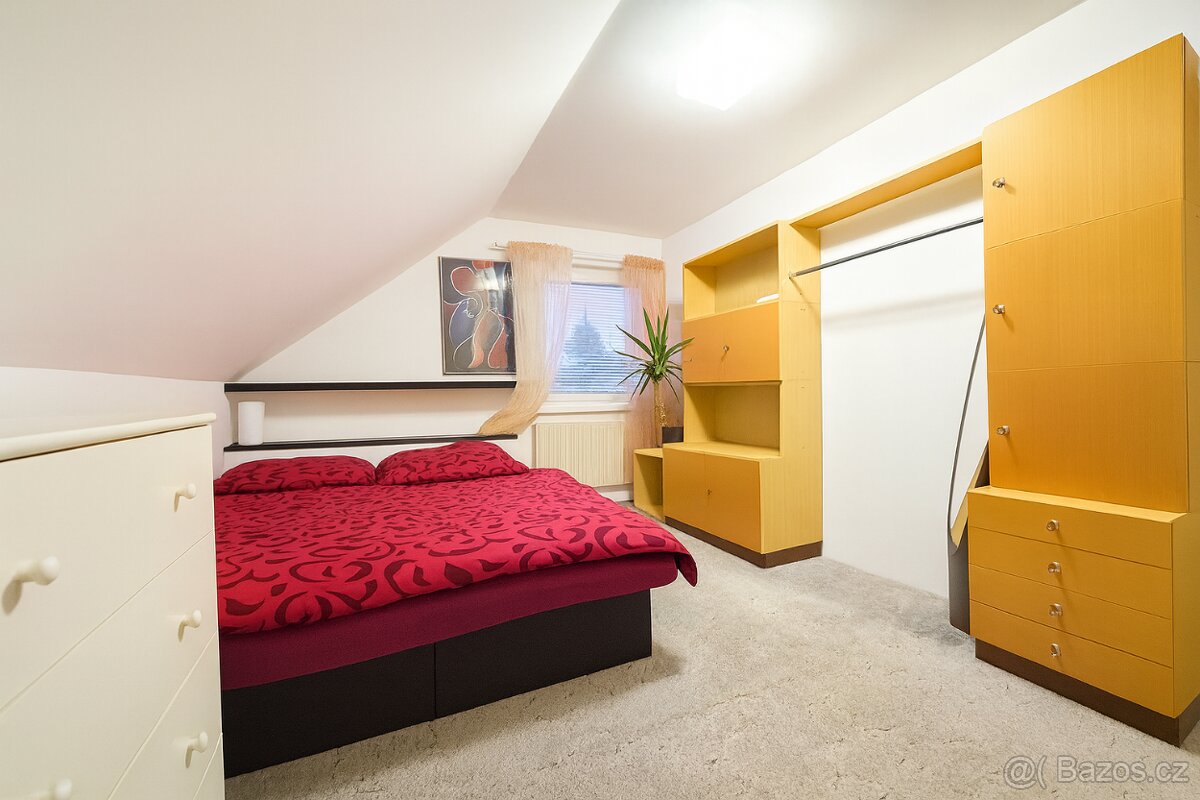 Pronájem bytu 3+1 v rodinném domě Zlín-Mladcová - 4