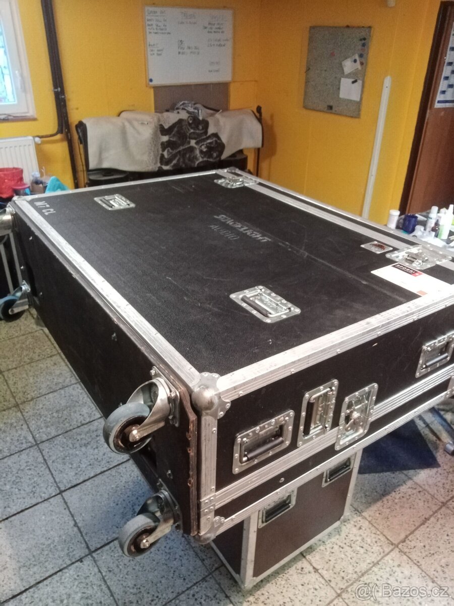 Prodám YAMAHA M7CL-48 ES vč. 3x stagebox SB168 - 4