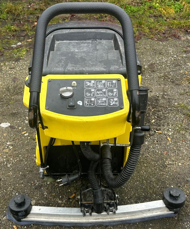 Podlahový mycí stroj Kärcher BD 530 – plně funkční - 4