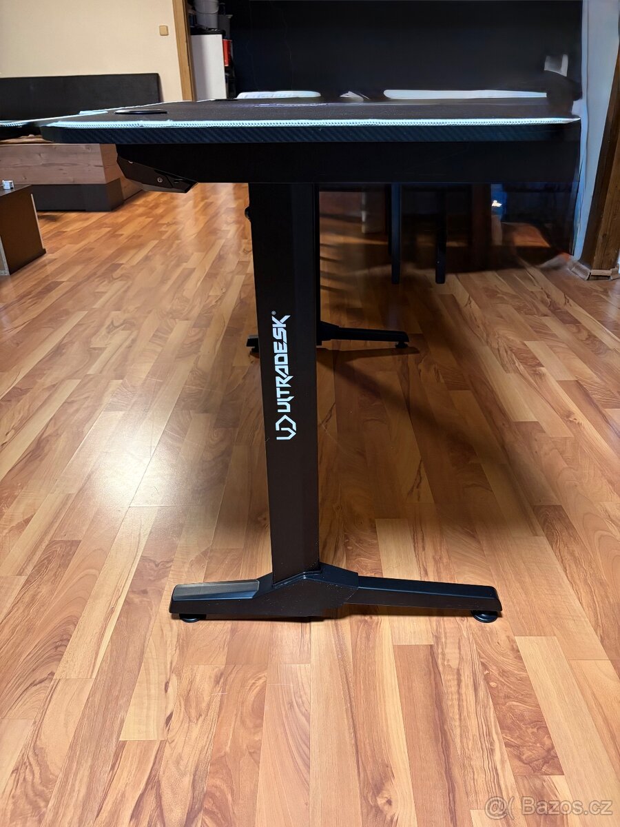 Herní Stůl Ultradesk FRAG WHITE - 4