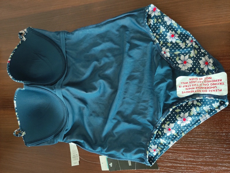 Jednodílné plavby Marks Spencer - 4