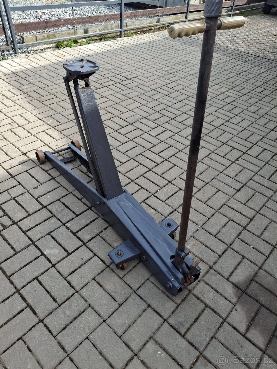 Hever na zvedání aut - 4