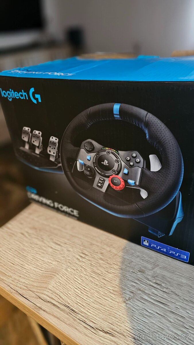 Logitech g29 + pedály + řadící páka - 4