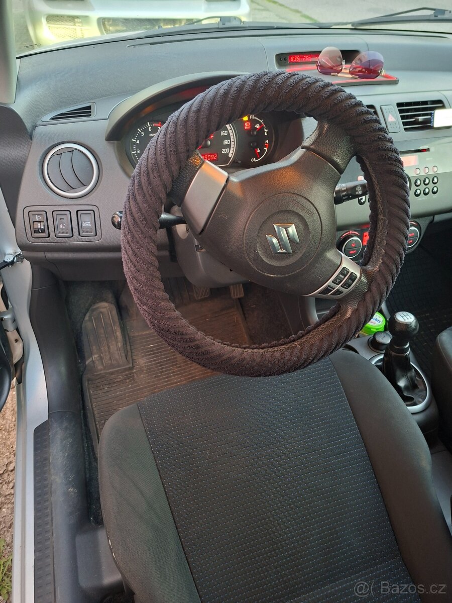 Suzuki swift - 4