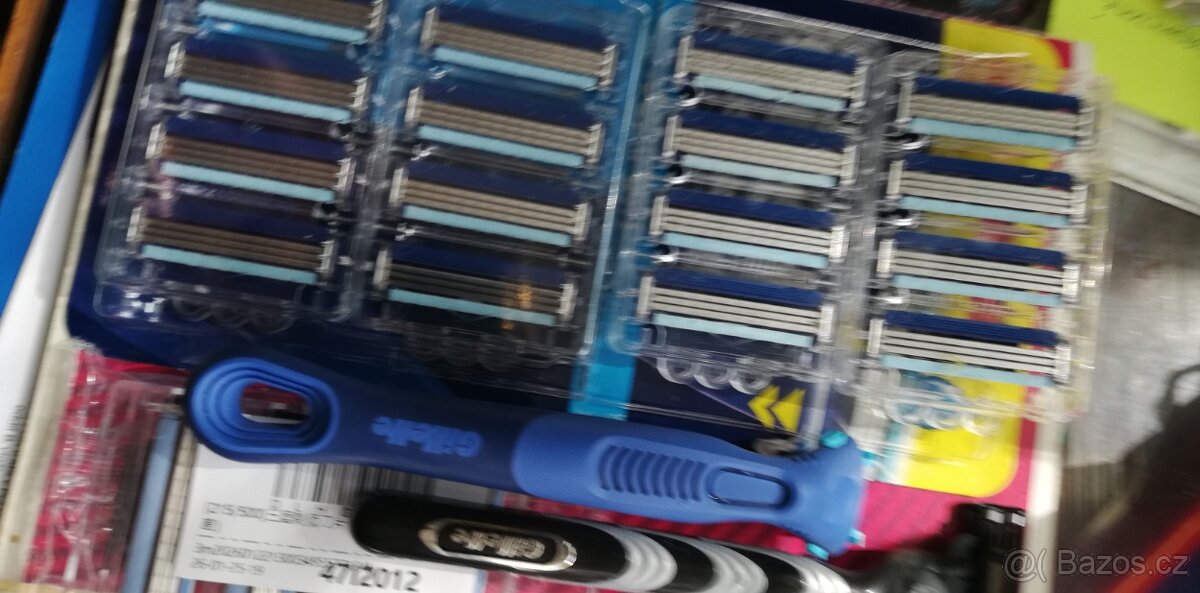 GILLETTE BŘITY I DRŽÁTKA - 4