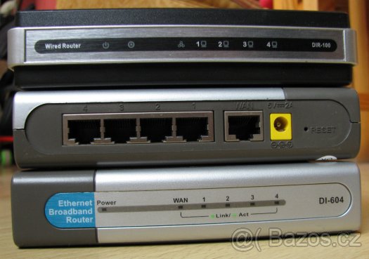 D-Link routery DI-604 a DIR-100 a switch DES-1005D - 4