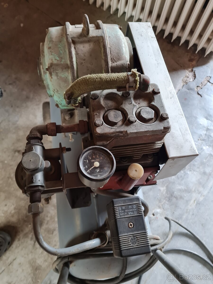 dvoupístový kompresor 60L - 4