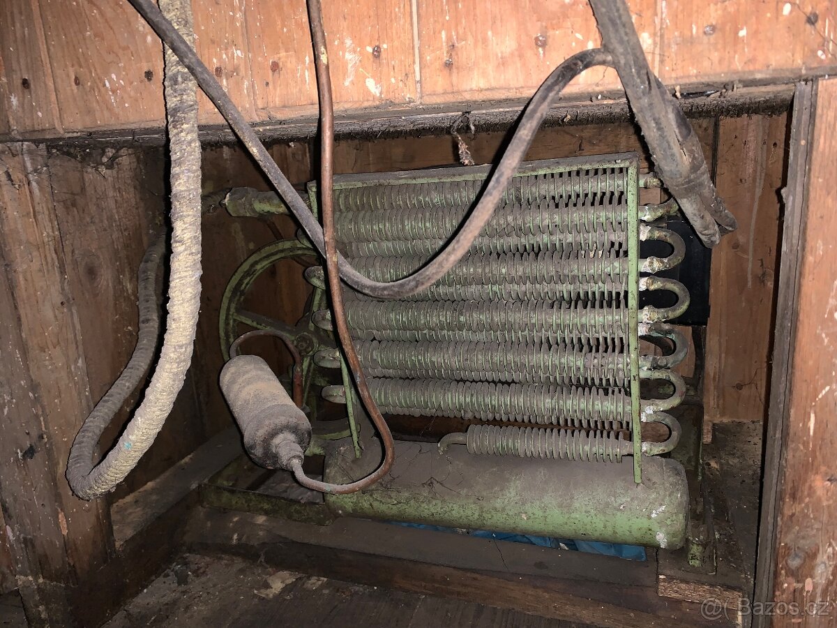 Historická lednička 1930–1950 - 4