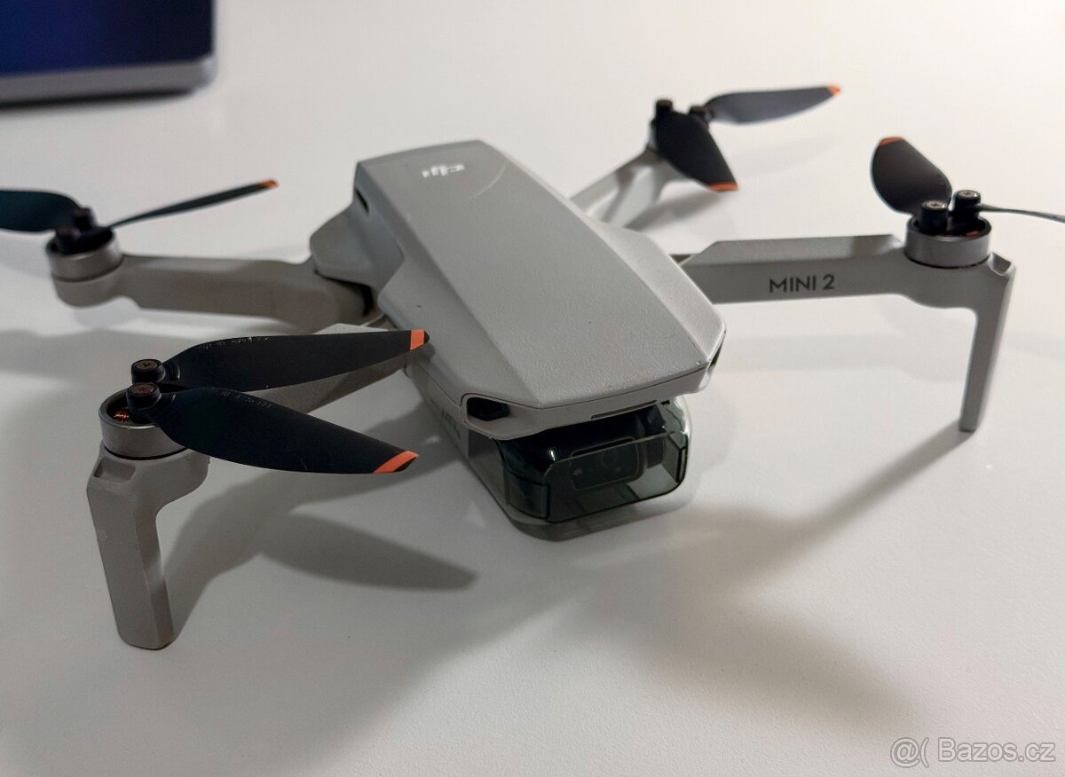 DJI Mini 2 - ovladač, baterie, nabíječka, dron, brašna - 4