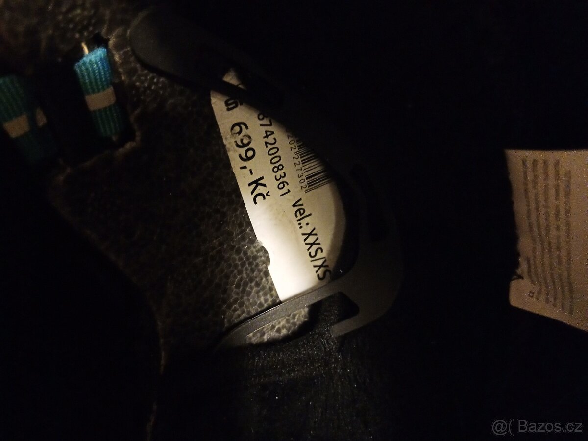 Dětská helma a brýle na lyže - 4