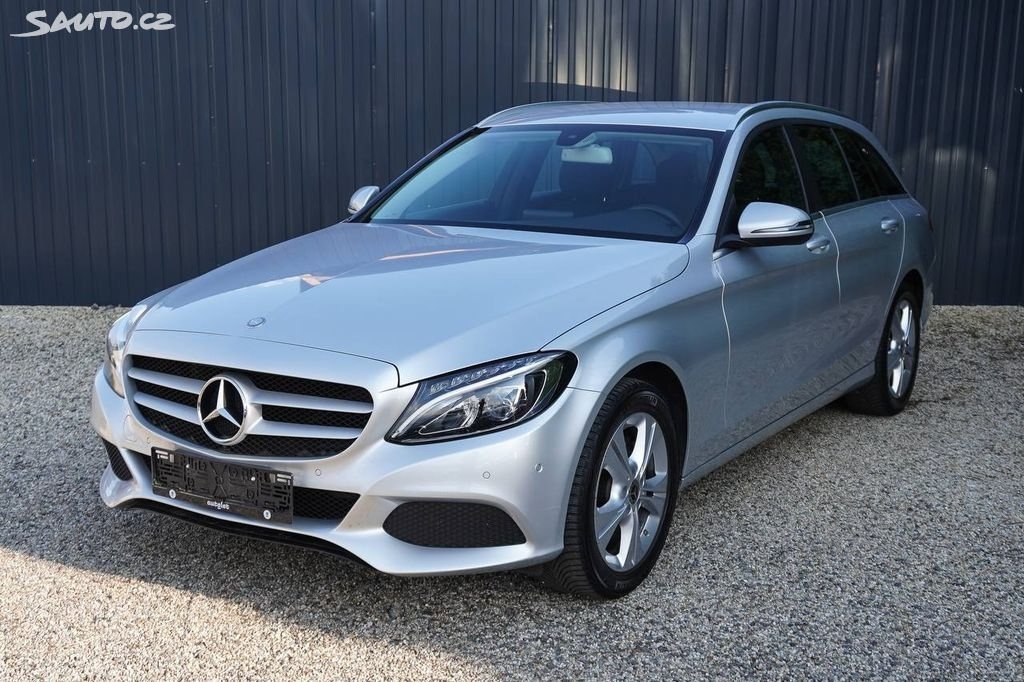 Mercedes-Benz Třídy C 220D AUTO PREMIUM LED - 4