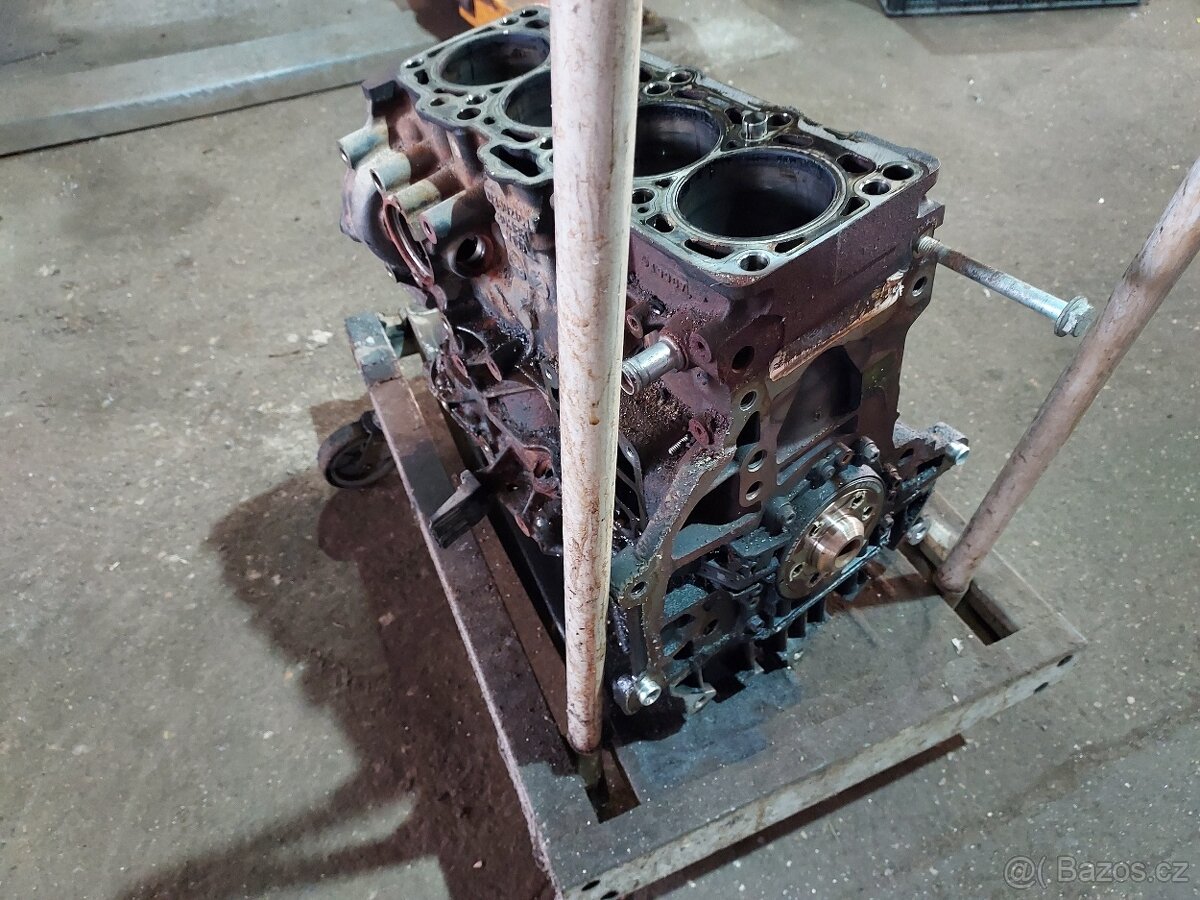 blok motoru Octavia 2 - BKD - 4