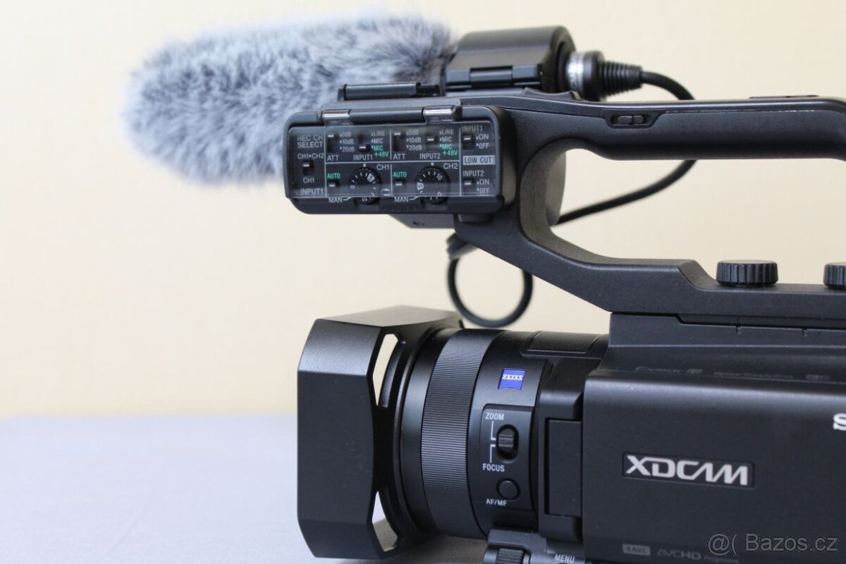 SONY PXW-X70 + ECM-XM1 MICROPHONE - 4