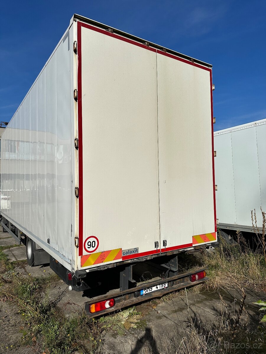 Renault D skříňové solo 12t - 4