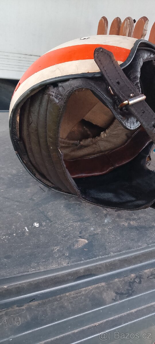 Helma na motorku retro - 4