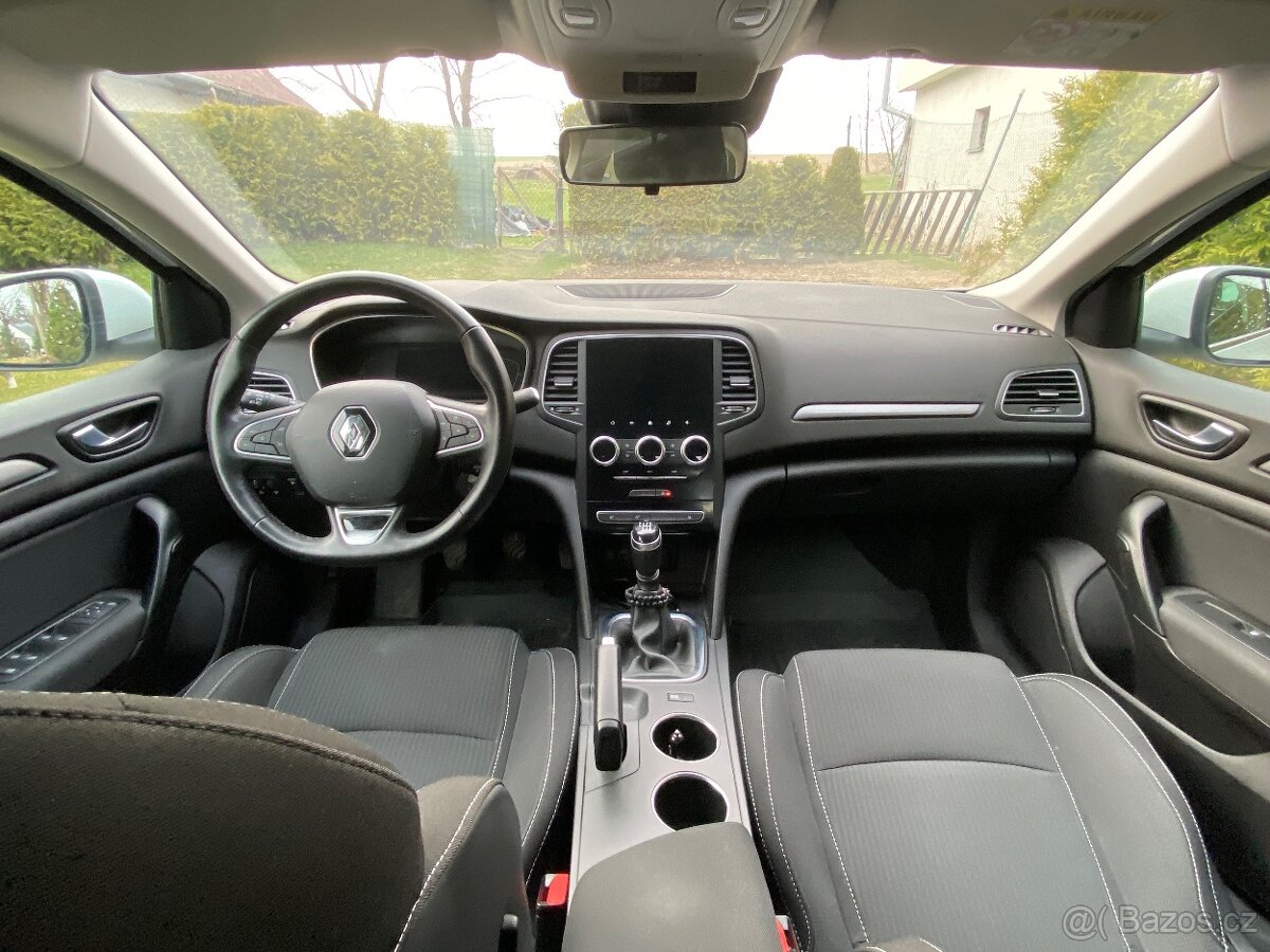 Renault Mégane IV Facelift 2021 - 4