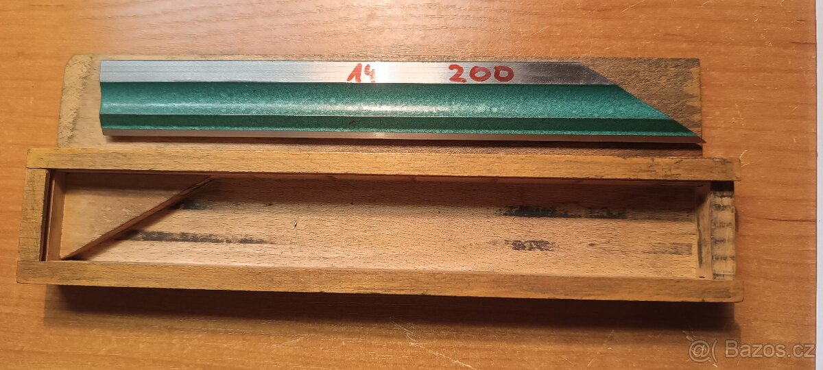 NOŽOVÉ PRAVITKO ČSN 253741 - 4