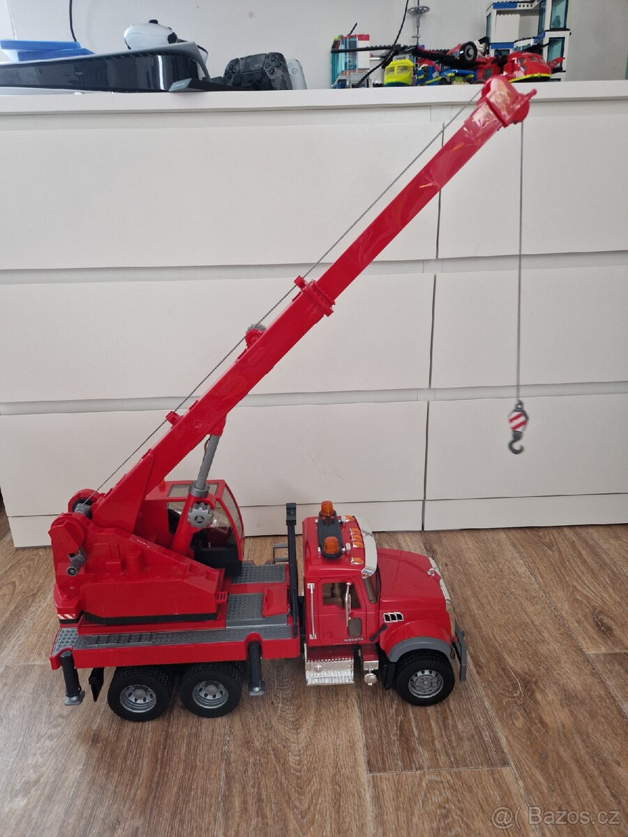 Prodám Bruder autojeřáb - 4