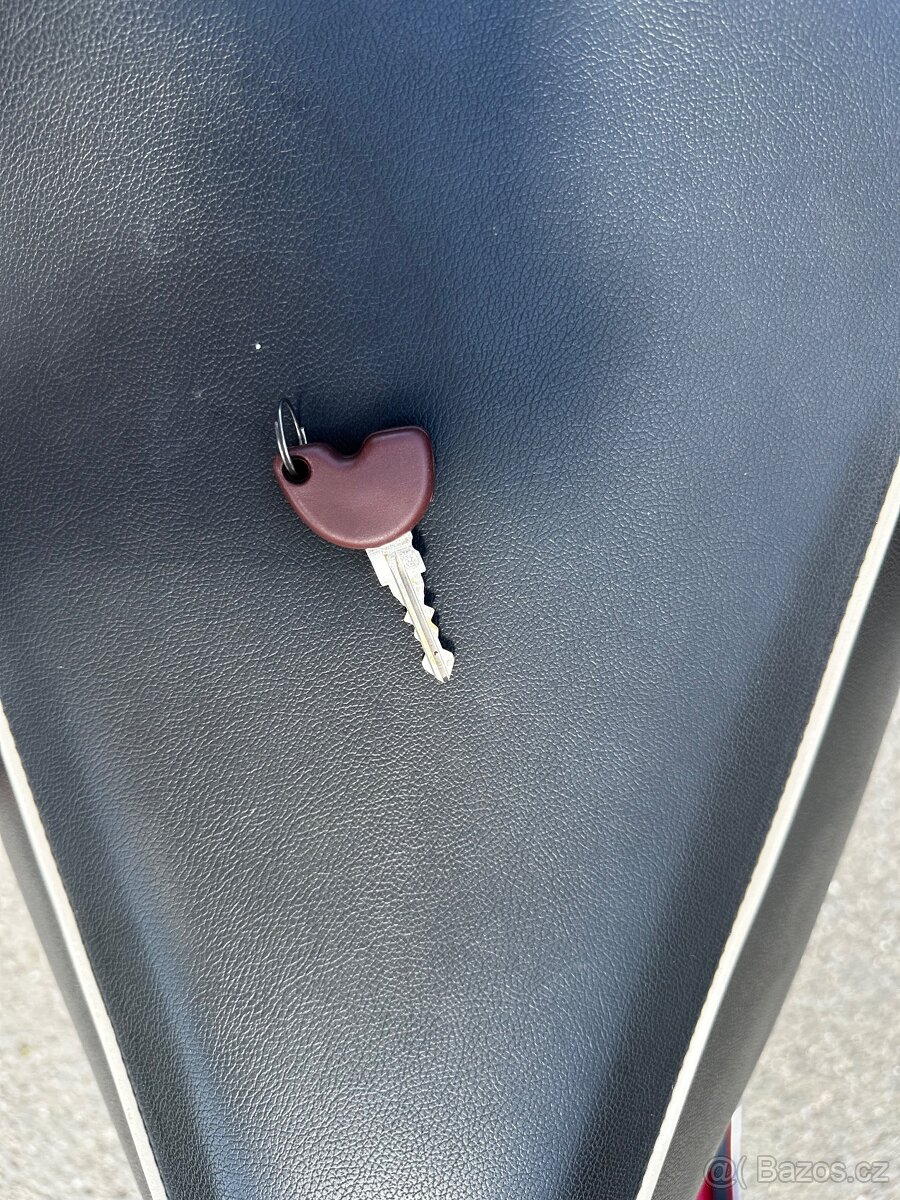 Piaggio Vespa 300GTS - 4