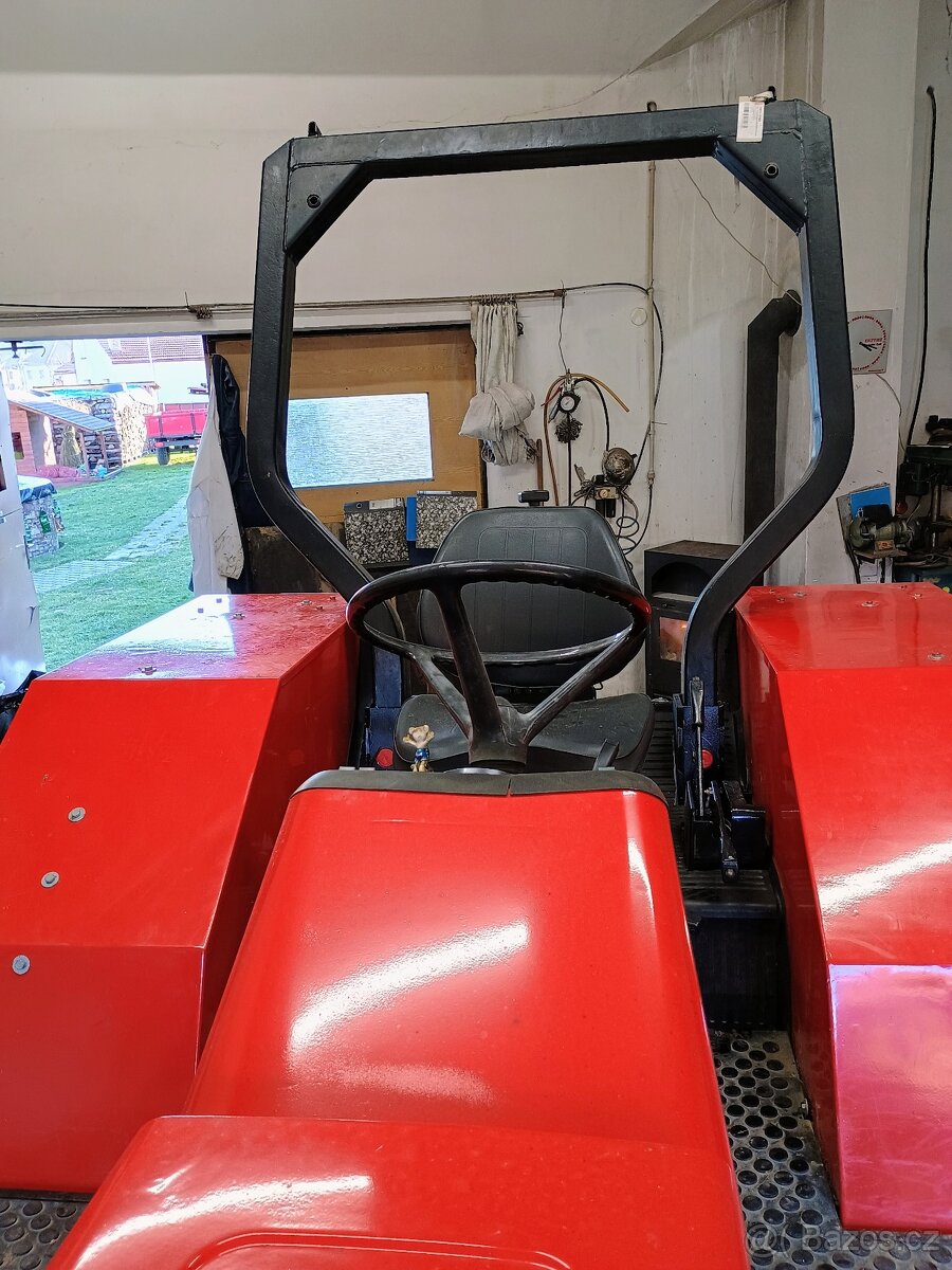 Zetor kabina, ochranný rám - 4