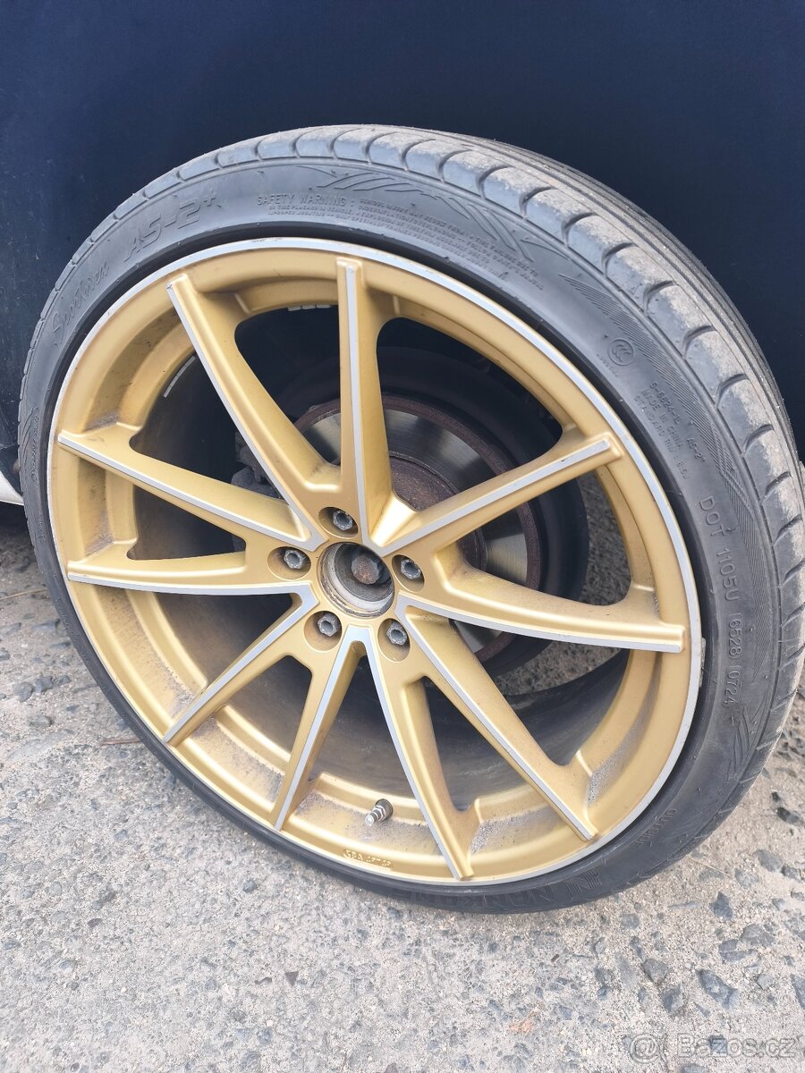 235/35/19 - 4