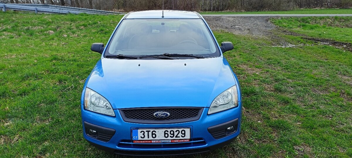 FORD Focus 1.6 74kW rok 2005 - 4