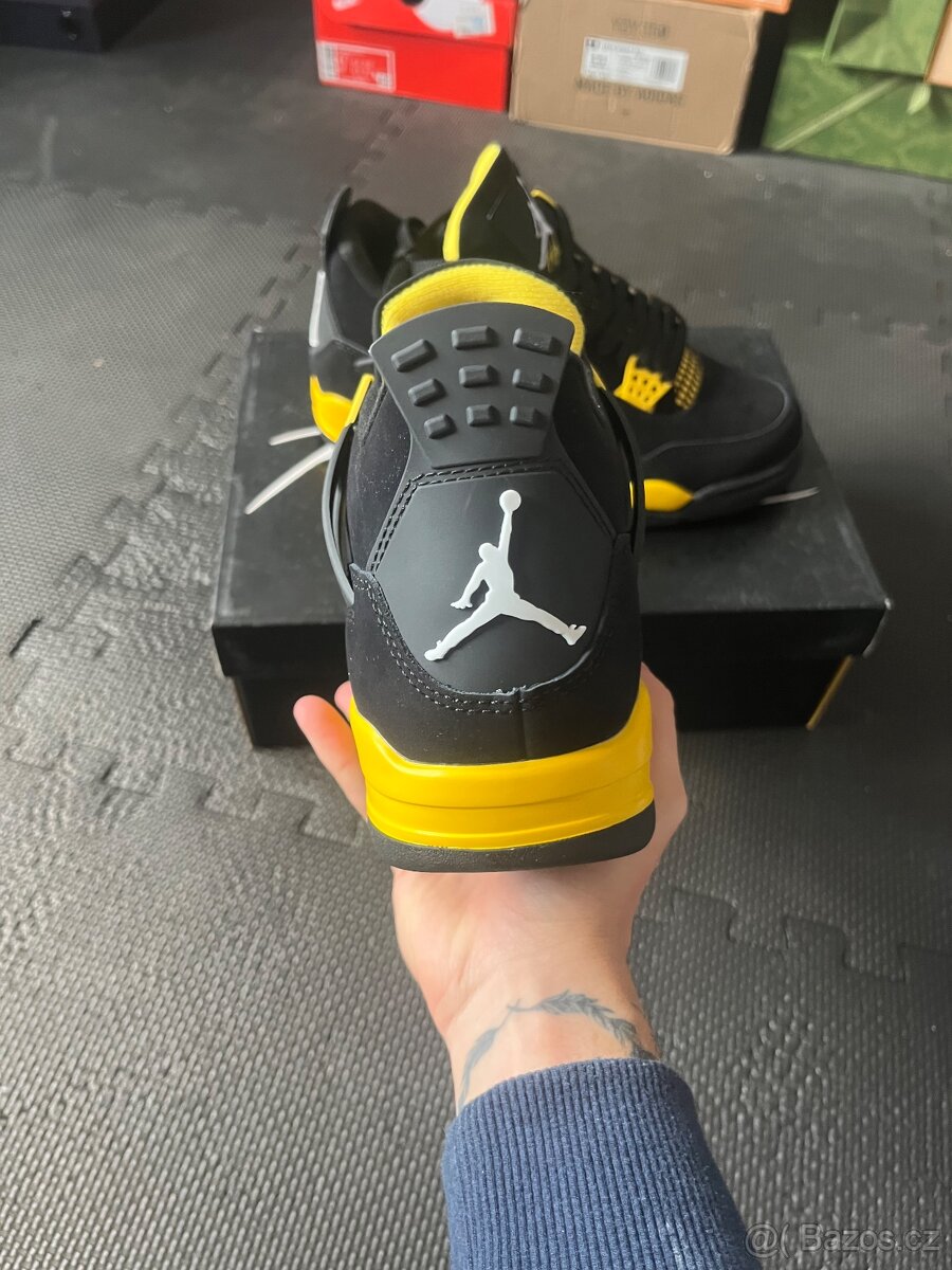 Nike Air Jordan 4 Yellow Thunder - 4