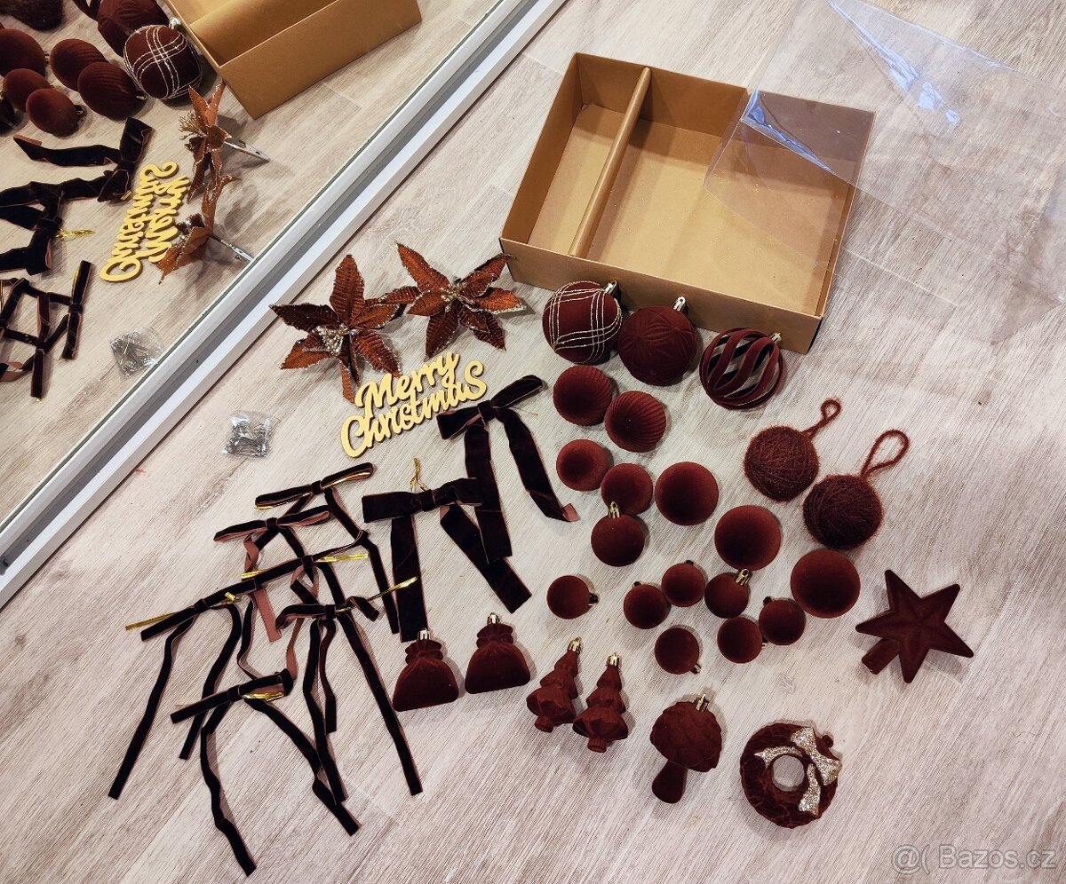 Luxusní sametové/flokované ozdoby, různé barvy, velká sada - 4