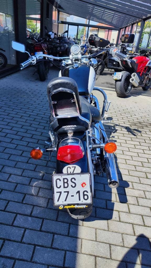 Honda VT 1100 C2 Shadow - 4