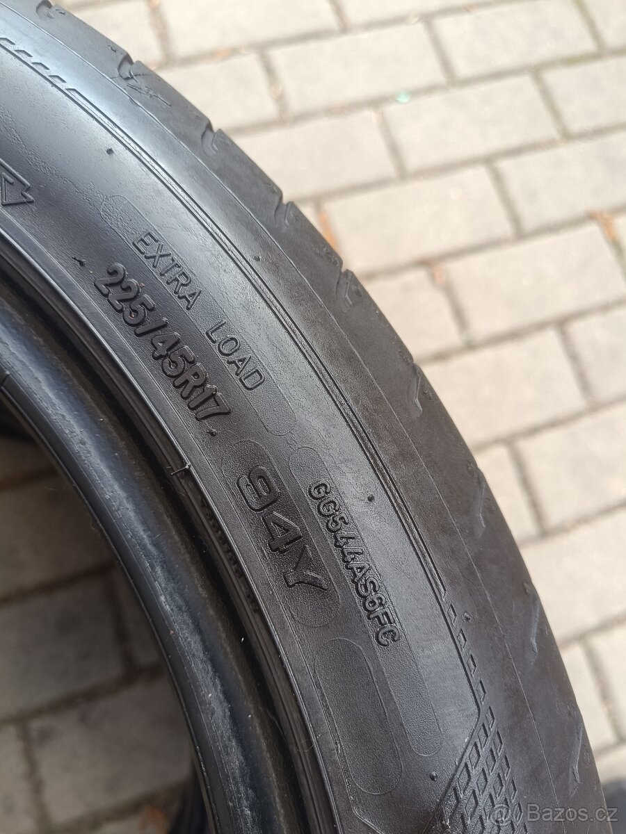 2x 225/45 R17 94Y Goodyear - 4 mm - 4