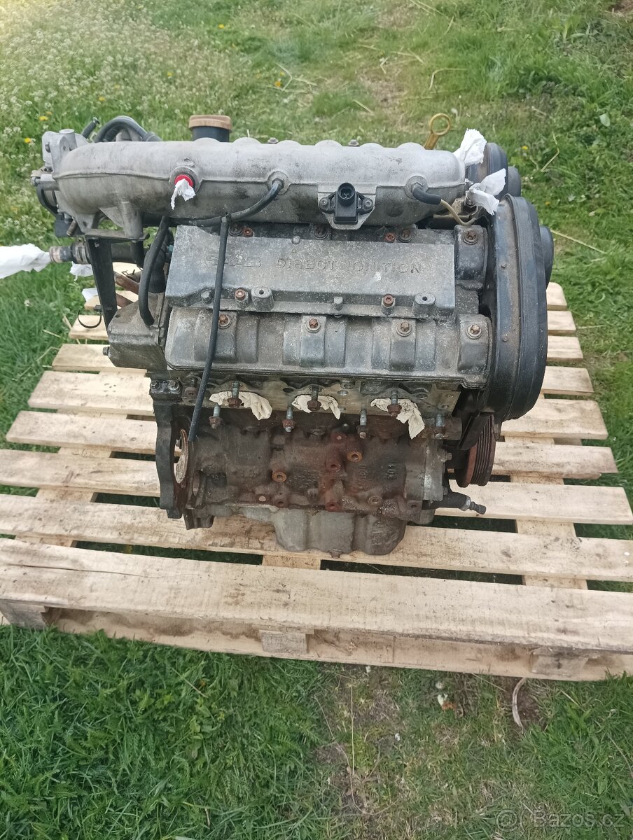 Saab 9-5 3.0 V6 - motor, alternátor, klimakompresor, servo - 4