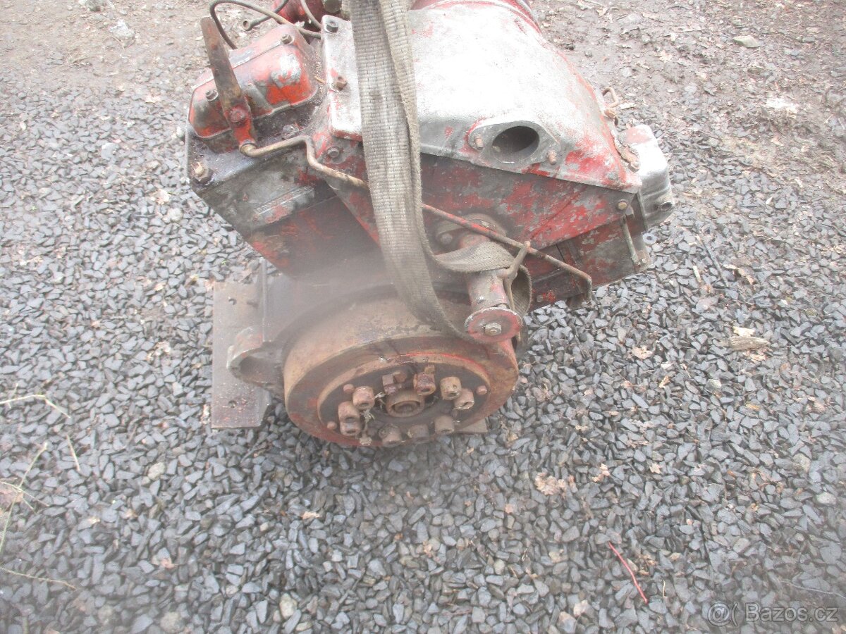 motor, kola a další díly RS 09 - 4
