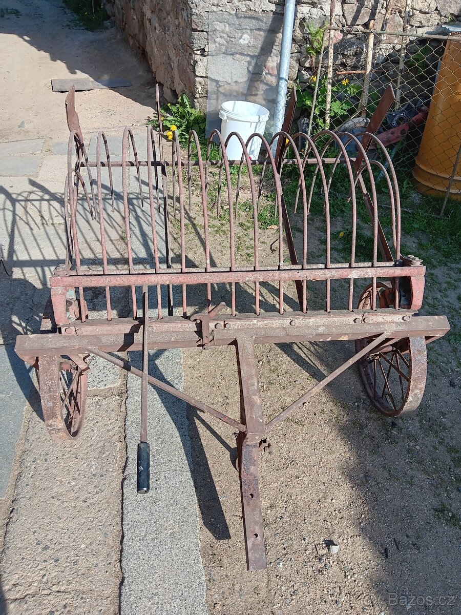 Obraceč sena + pohrabovač - 4