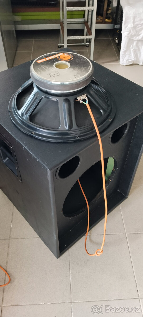 Basová bedna 700W - 4