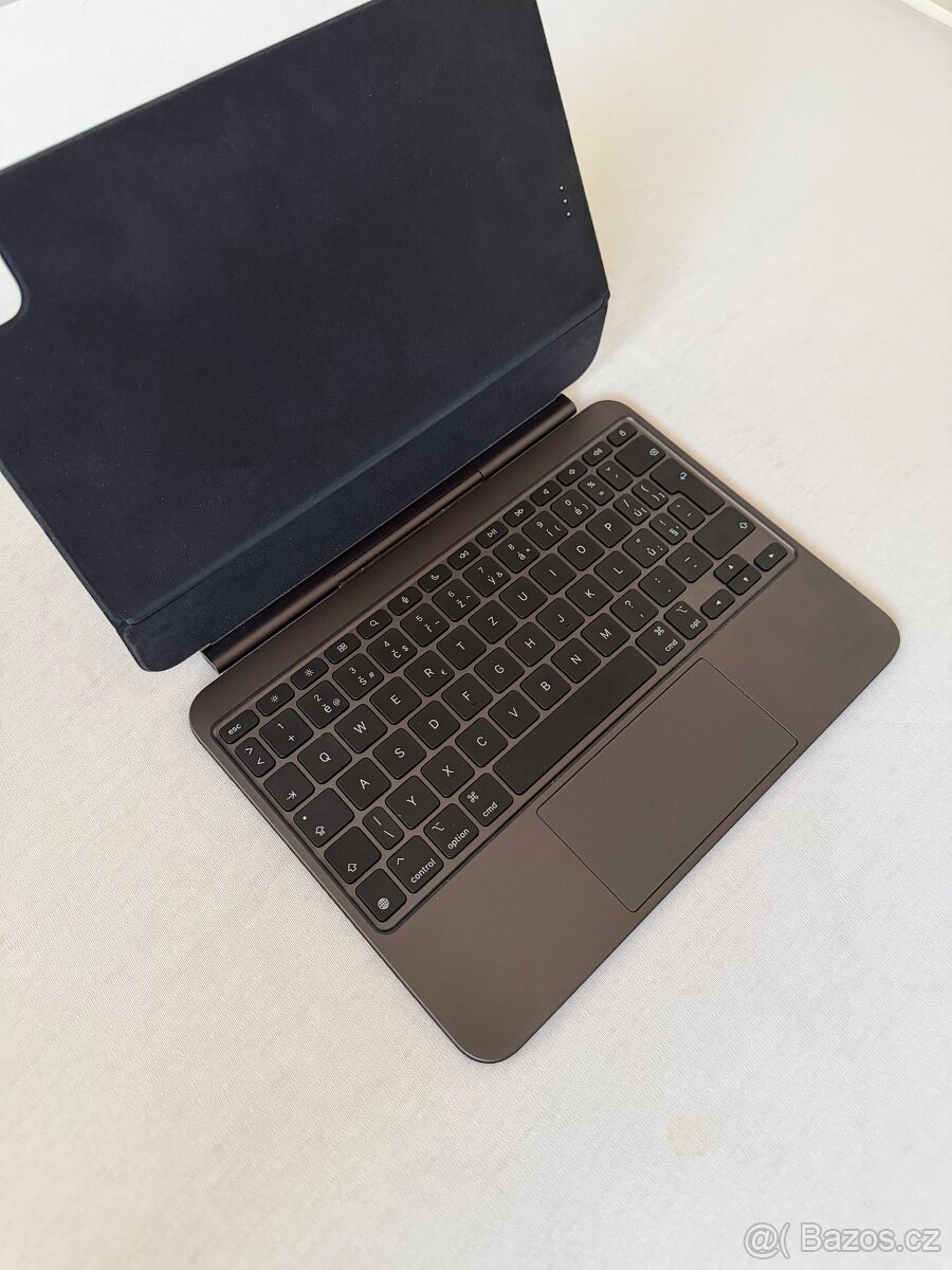 Apple Magic Keyboard (2024) iPad Pro 11 + Pencil Pro - 4