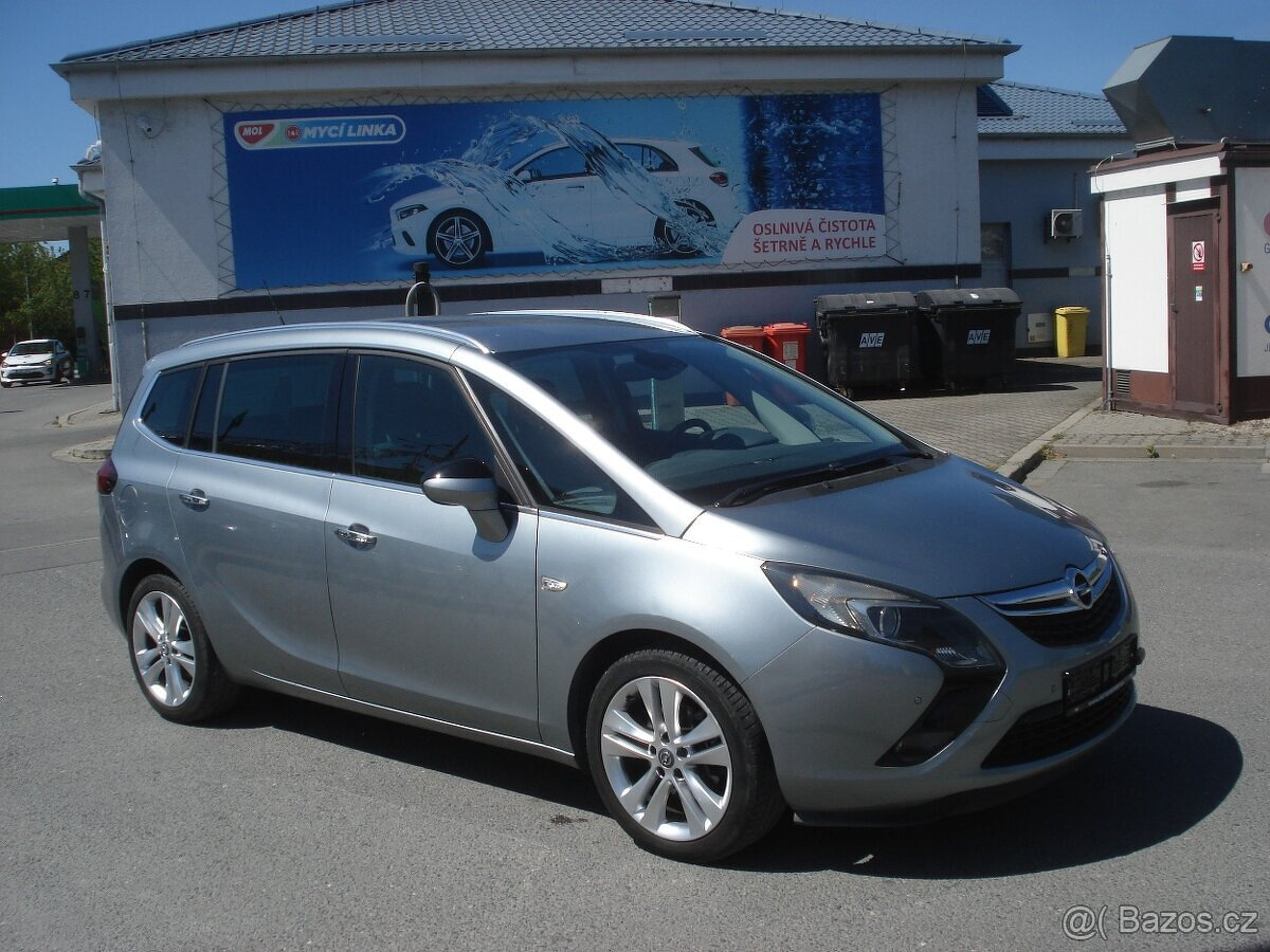Opel Zafira 2.0 CDTi COSMO 7 MIST - 4