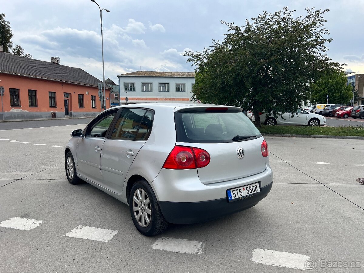Prodám Wolkswagen Golf 5 1.6 74KW - 4