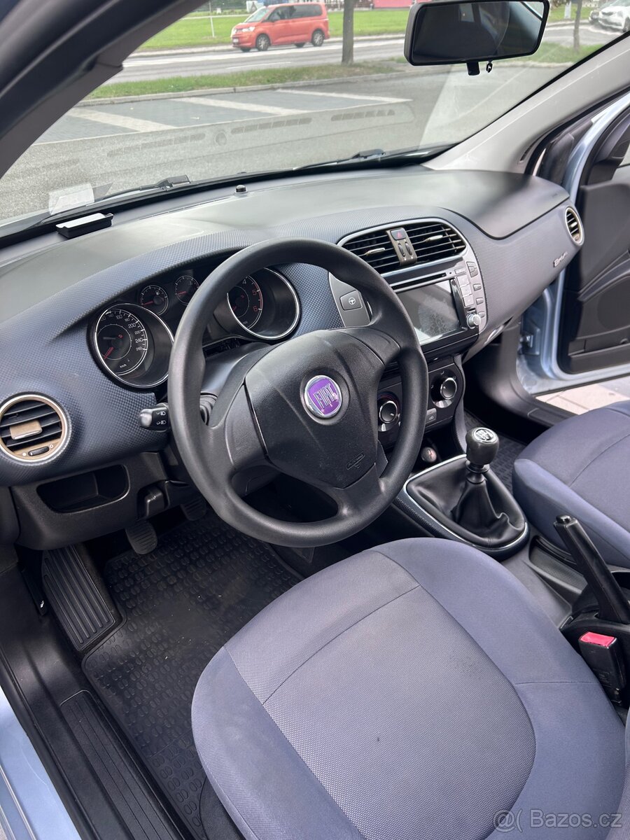 Fiat Bravo 1.9 JTD 88 kW, rok 2008 - 4