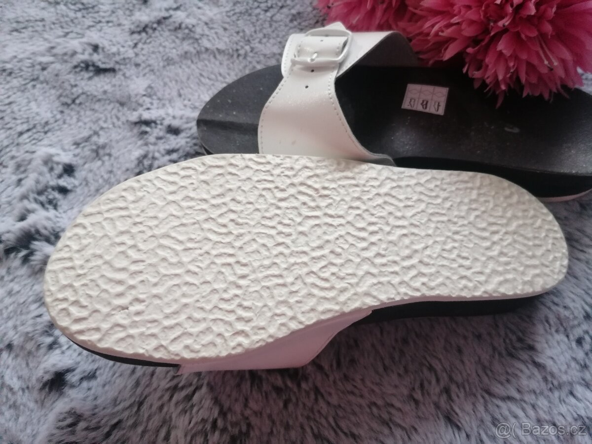 Dámská domácí obuv - nová - 4