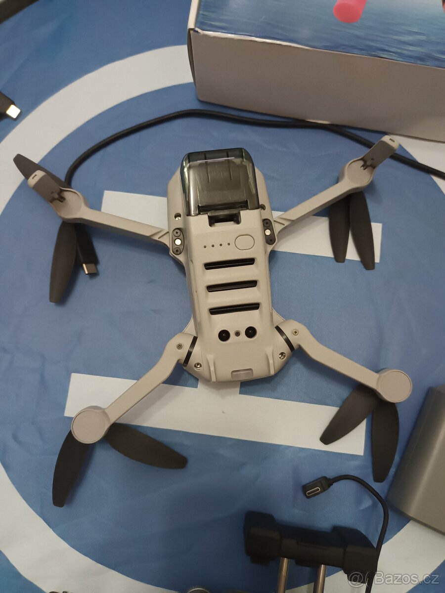 DJI Mini 2 SE Fly More Combo - 4