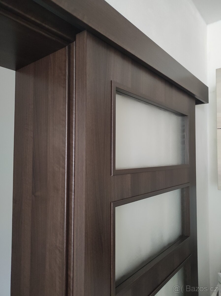 Interiérové dveře s posuvným nástěnným systémem - 4