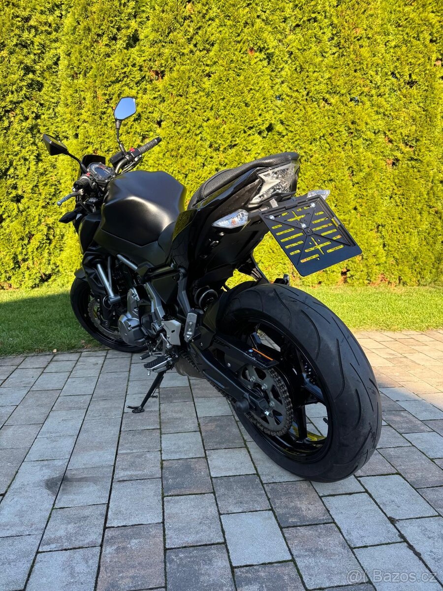 Kawasaki Z650 - 4