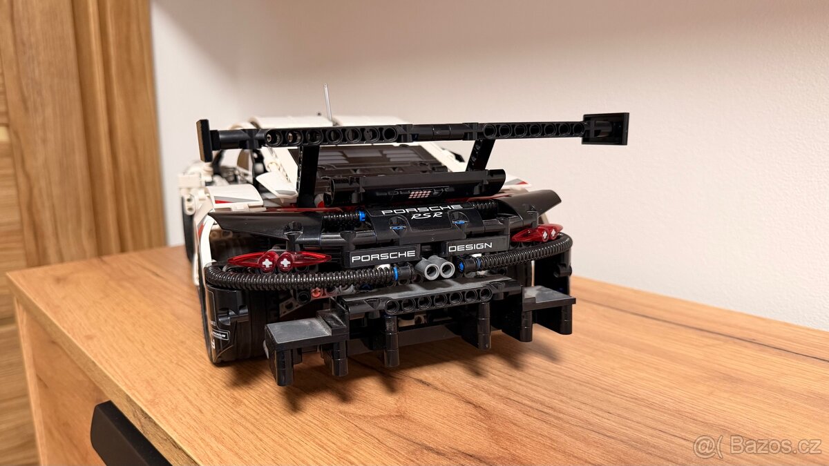 LEGO Technic Porsche 911 RSR 42096 - 4