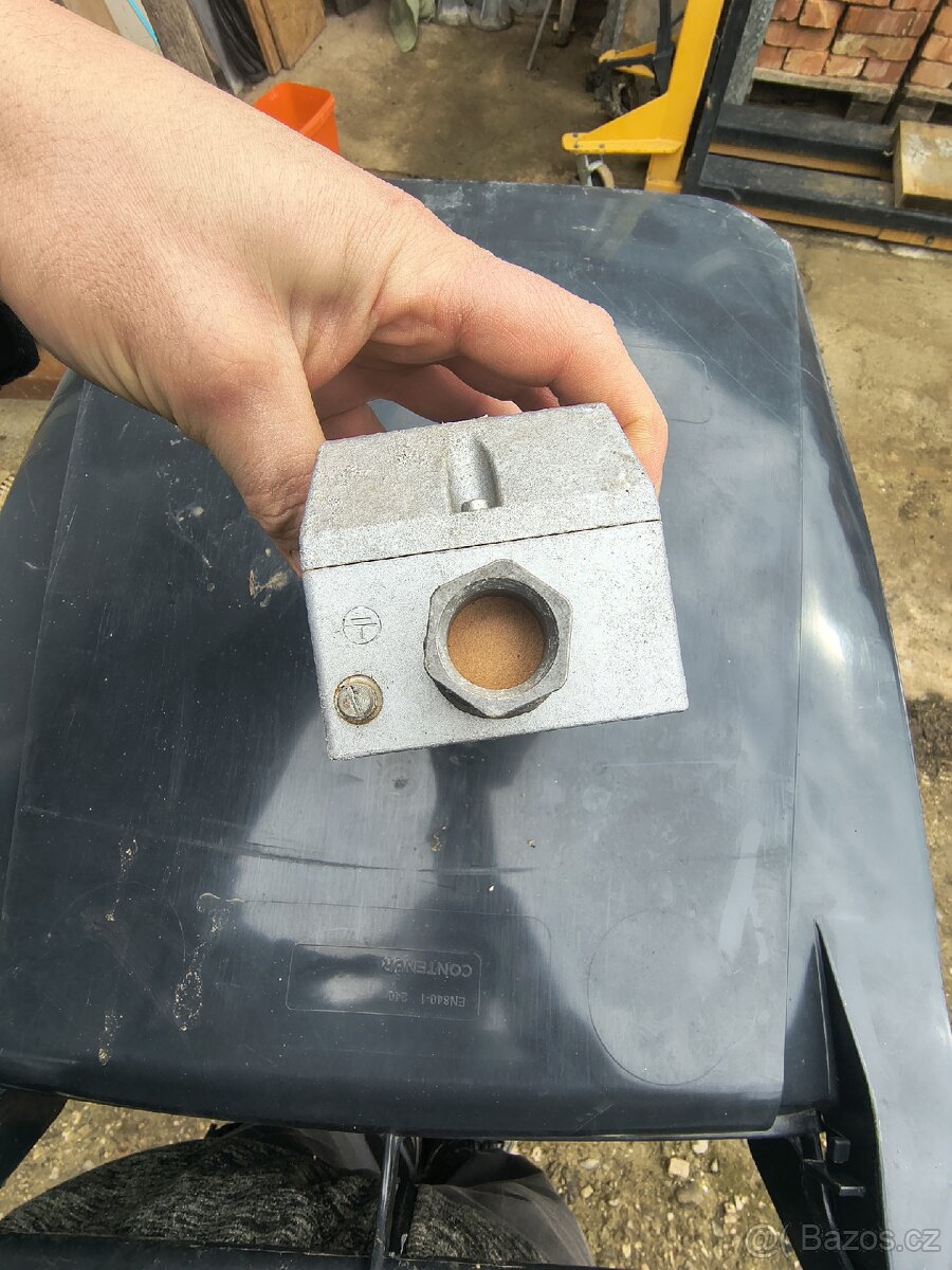 Vačkový spínač DDR EAW M5 500/10 – kovový, nový - 4