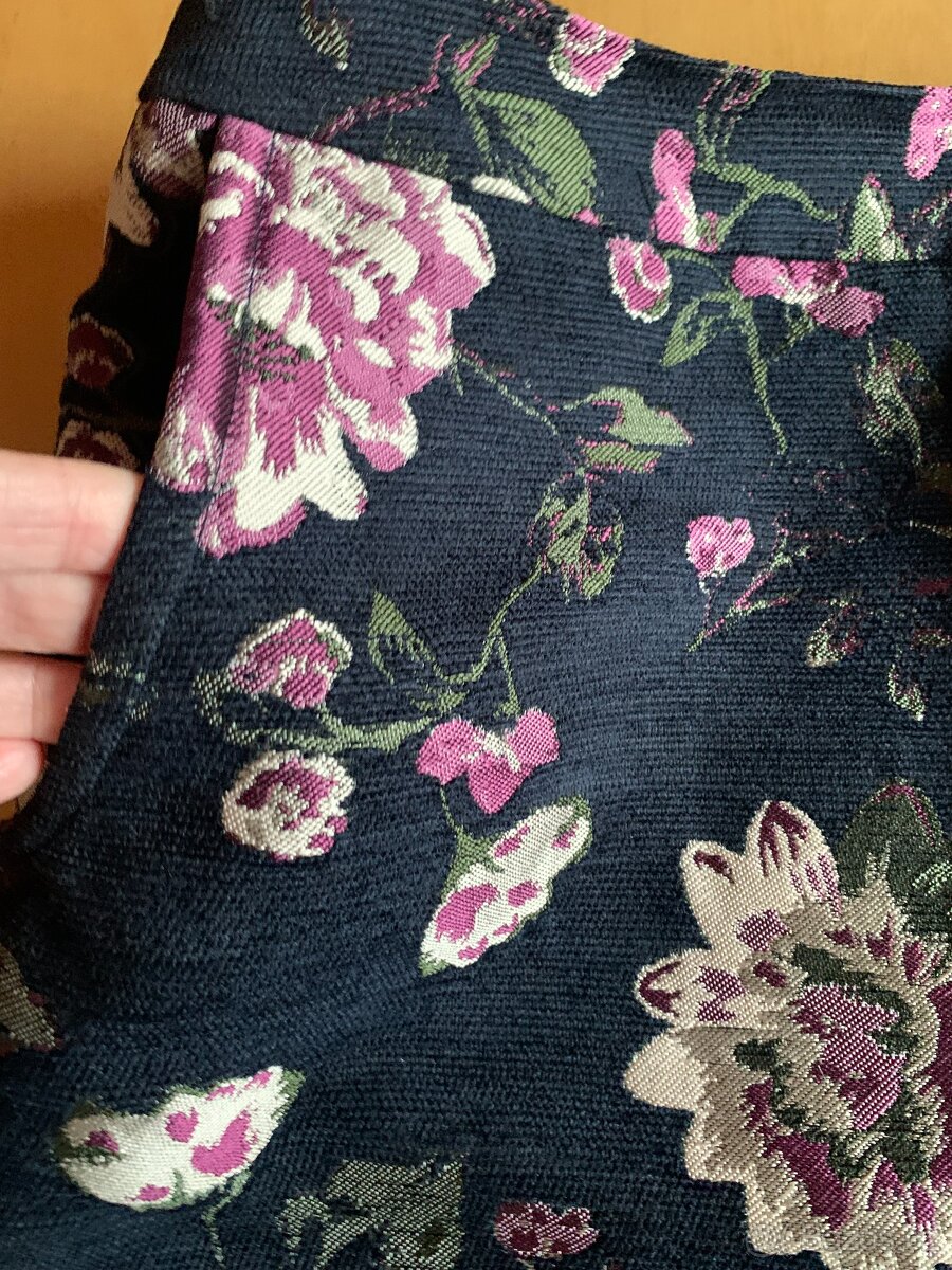 tm. modrá sukně zn. More&More - vel. S - nová - 4