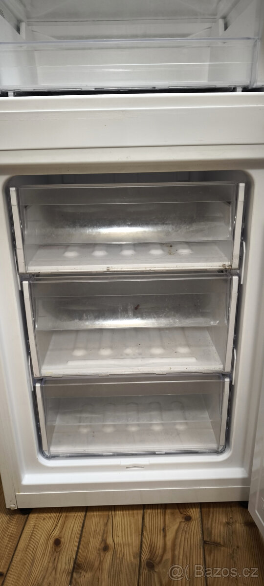 Lednice Indesit, plně funkční -- levně - 4