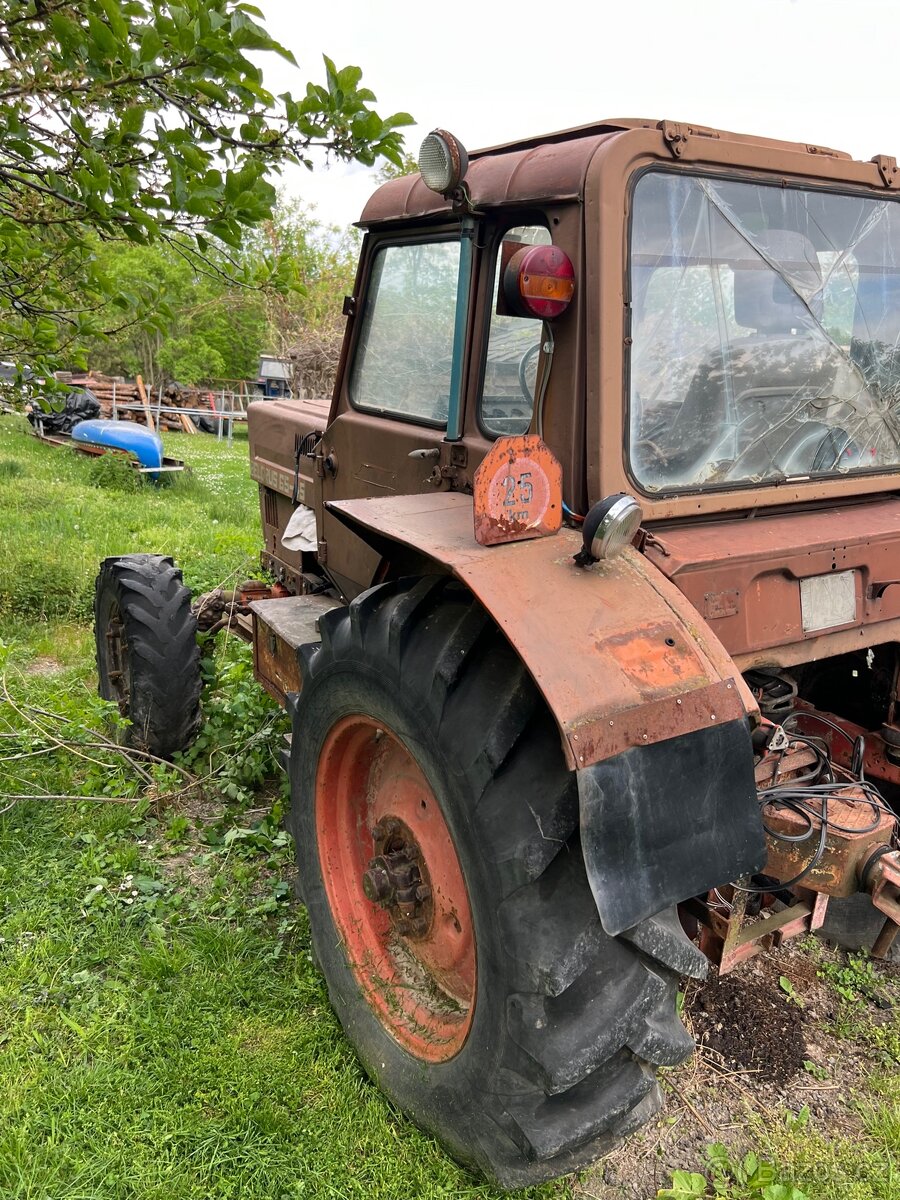 Bělorus MTZ 80 - 4