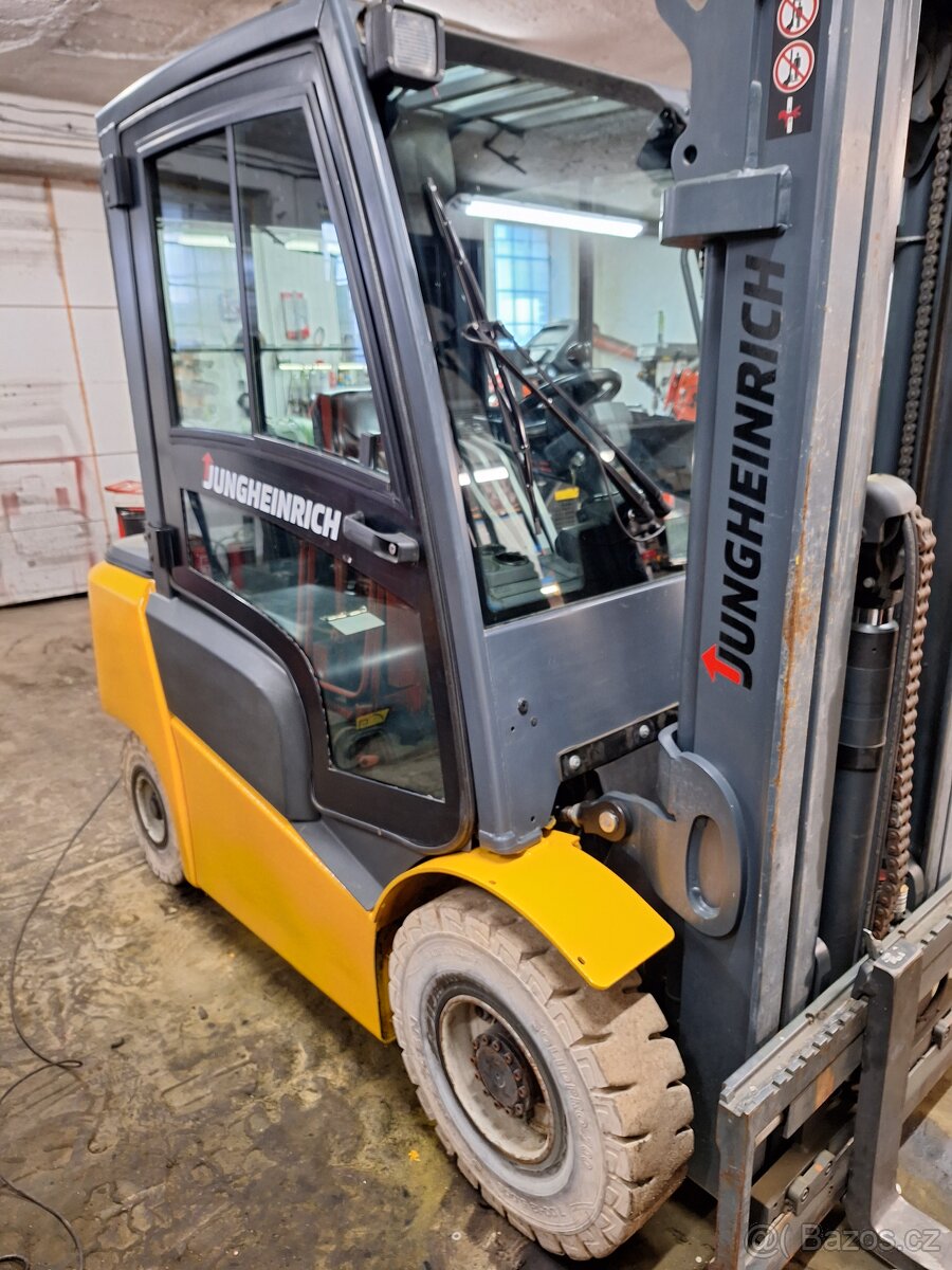 VZV Jungheinrich LPG - 4