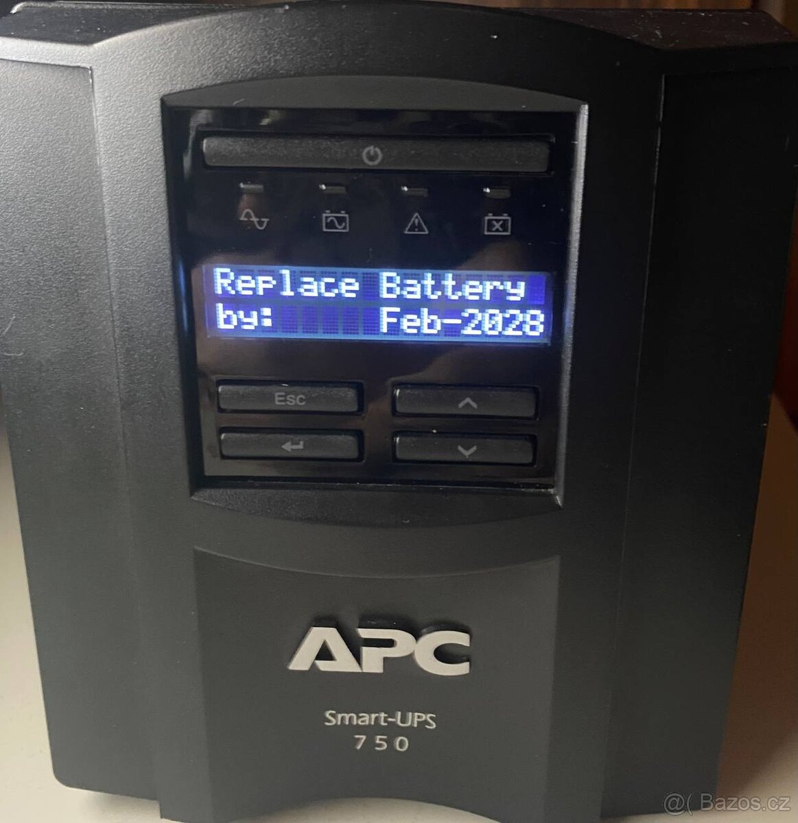 APC Smart-UPS SMT750I – nová baterie 2024, plně funkční - 4